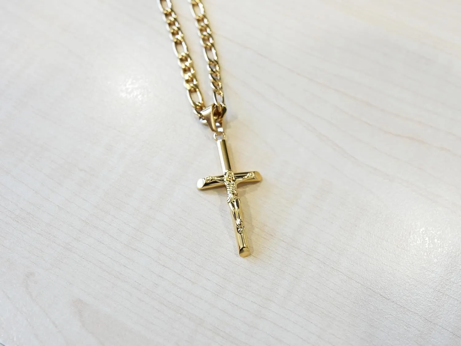 14K Gold Cross Crucifix Necklace Pendant Charm with 5MM Figaro Chain Gift for Men Women Jesus Crucifix Baptism Religious Gift