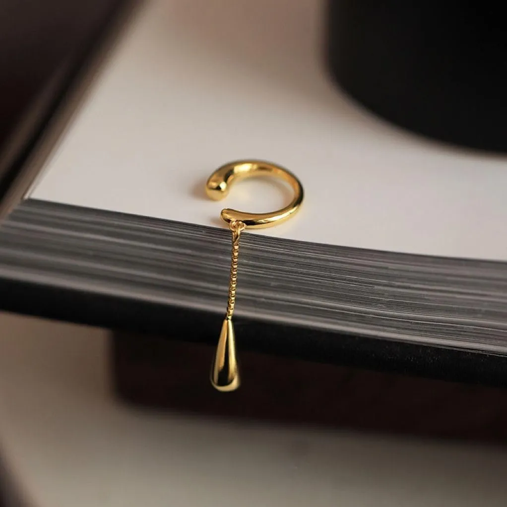 18K Gold Plated Teardrop Dangle Ear Cuff Earrings  Statement Elegant Non-Pierced Drop Design for Women  Minimalist Gold Ear Wrap Jewelry