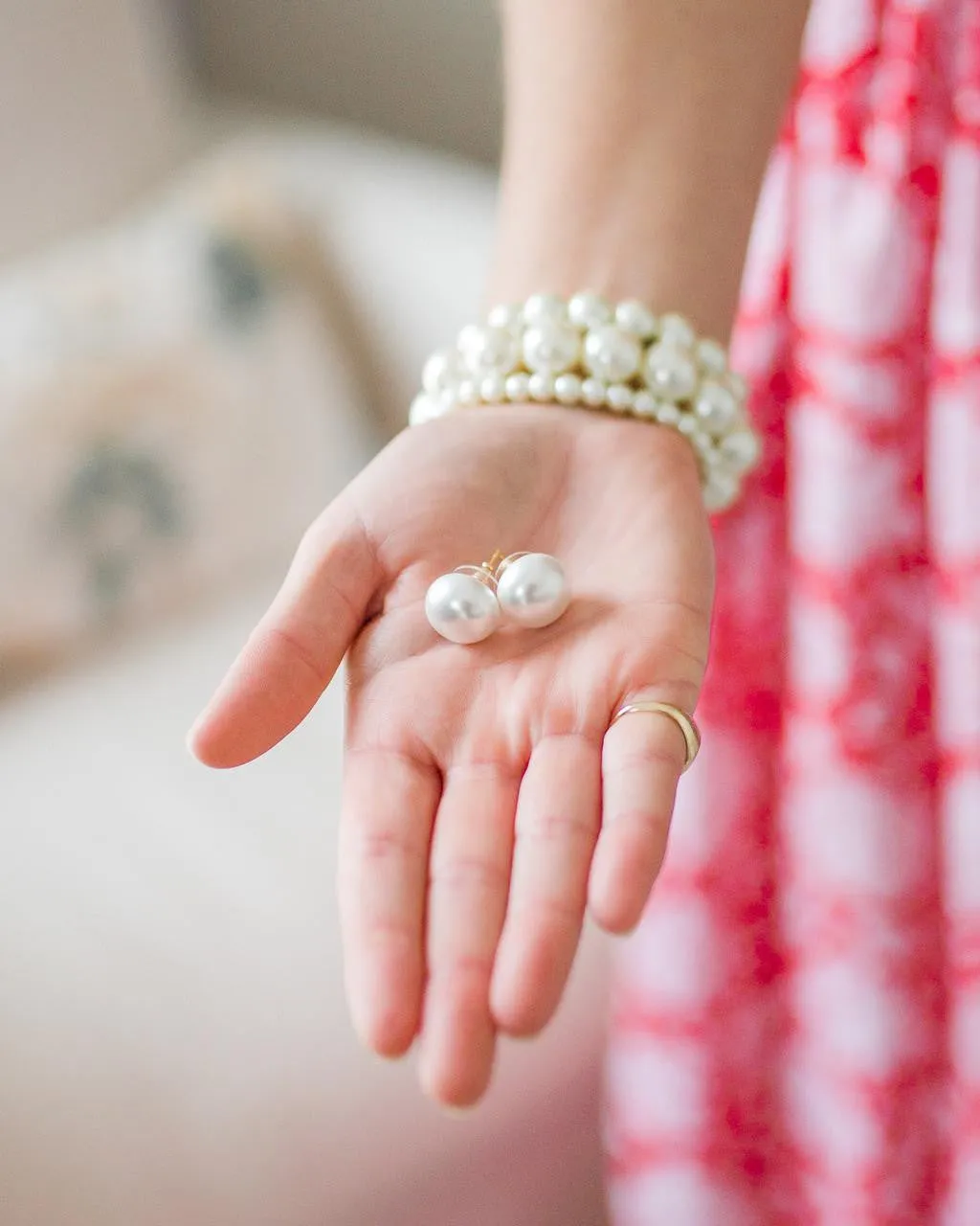 18mm Barrett Flat Pearl Studs