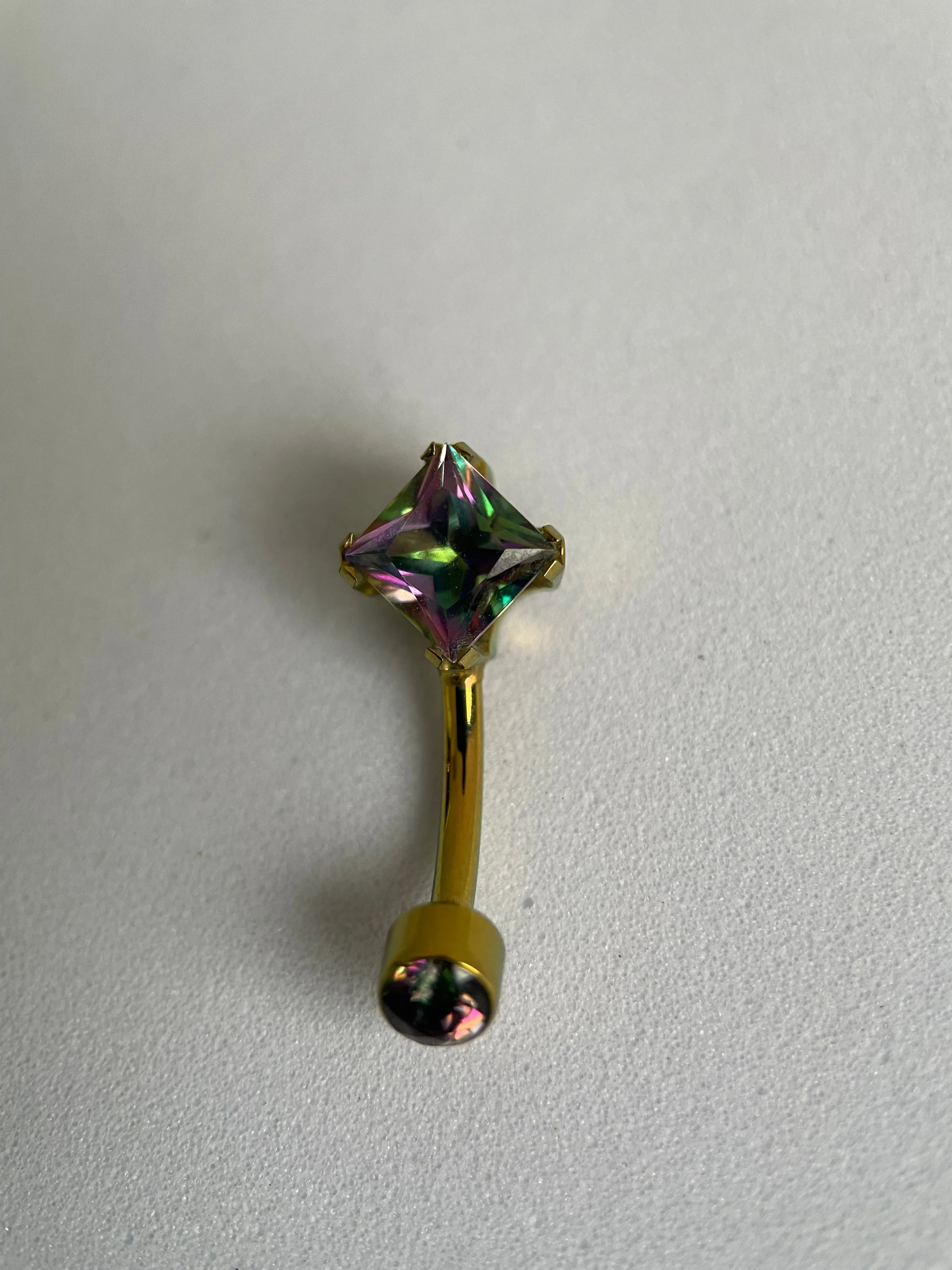 Anatometal Princess-Cut Navel Curve