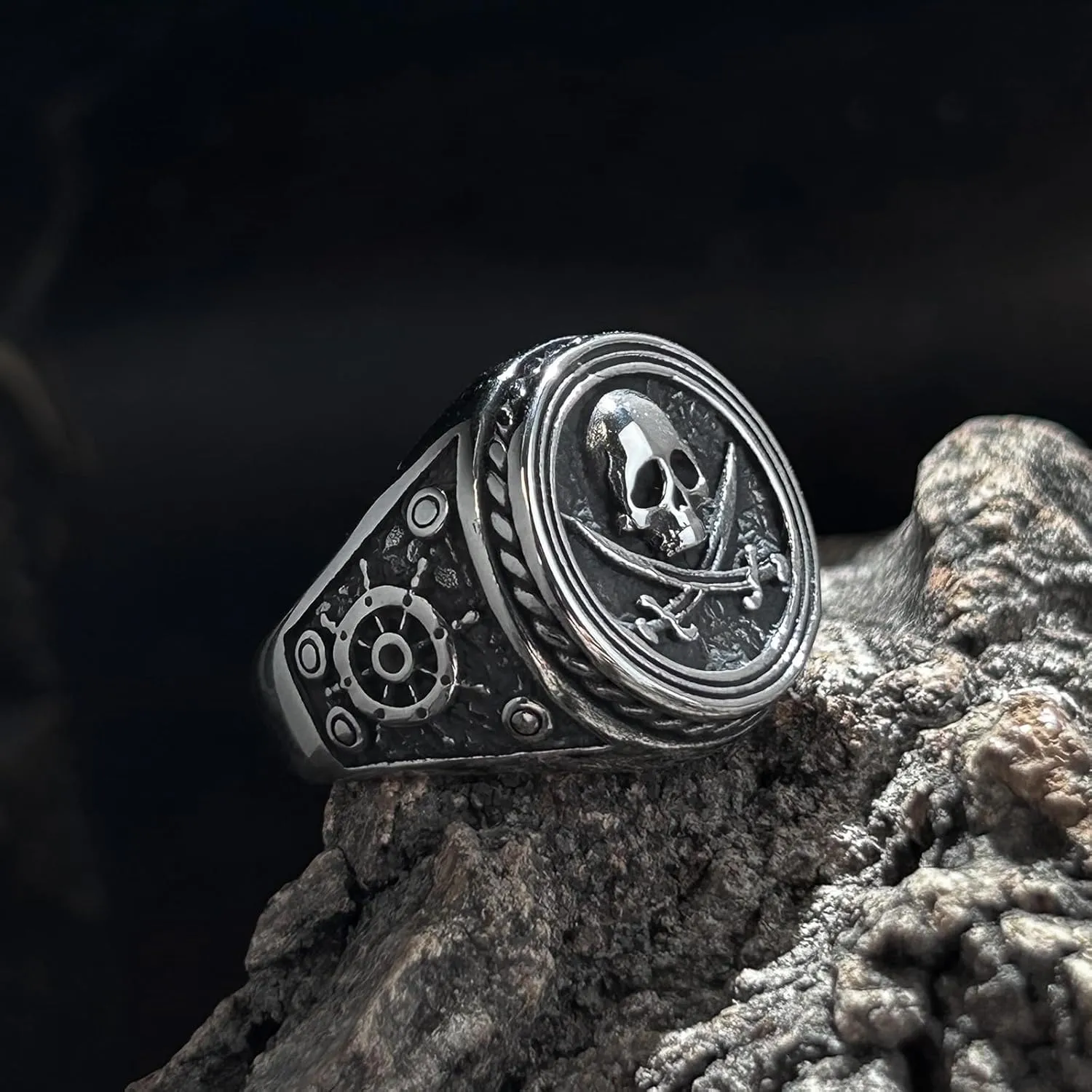 bahamut Mens Pirate Captain Skull Knife Ring for Men Gothic Punk Halloween Biker Stainless Steel Vintage Jewelry