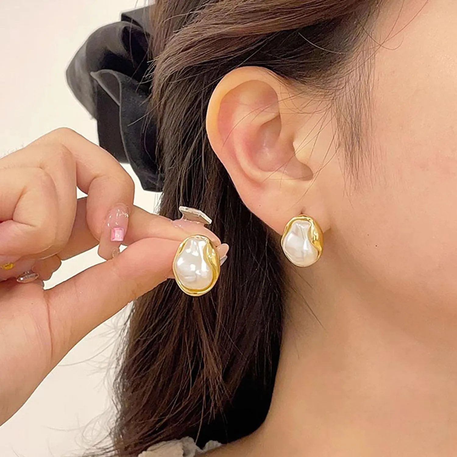 Baroque Pearl Earrings For Women 14k Gold Plated Irregular Pearl Stud Earrings Vintage Statement Earrings Jewelry Gift for Women