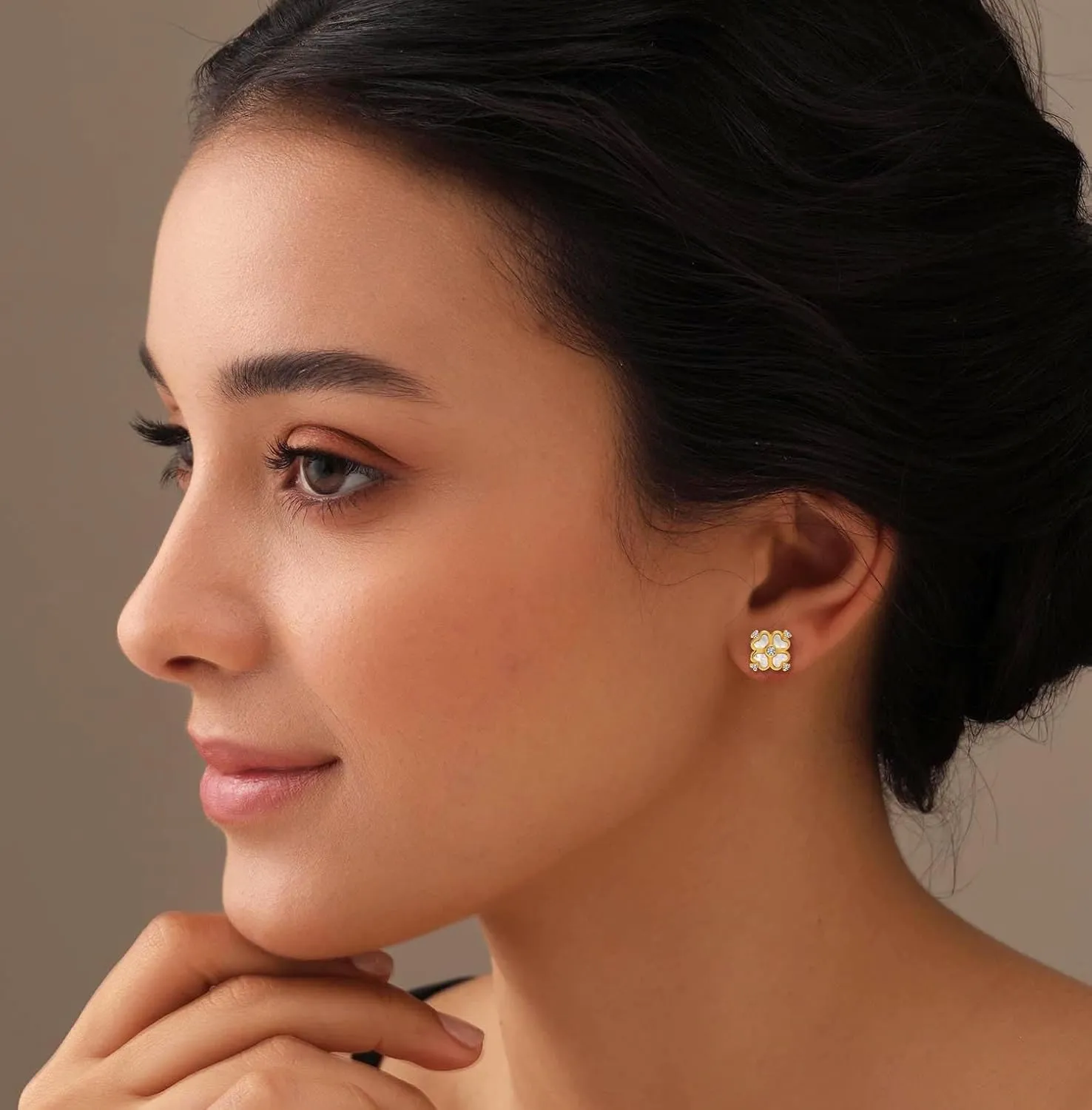 Charmsy 925 Sterling Silver Heart Stud Earring for Women | Lightweight Mother of Pearl Heart Shaped Earrings | Women's Classic MOP Heart Stud Earrings