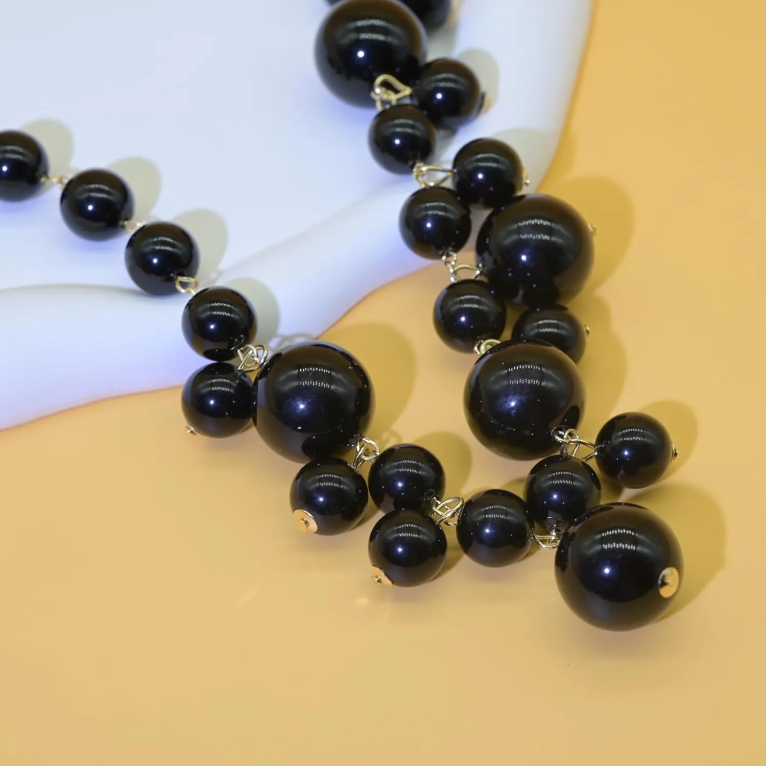 Chunky Pearl necklace for Women Trendy Imitation Pearl Necklace for Women and Men Multi Strand Colorful Plated Beaded Necklace Set