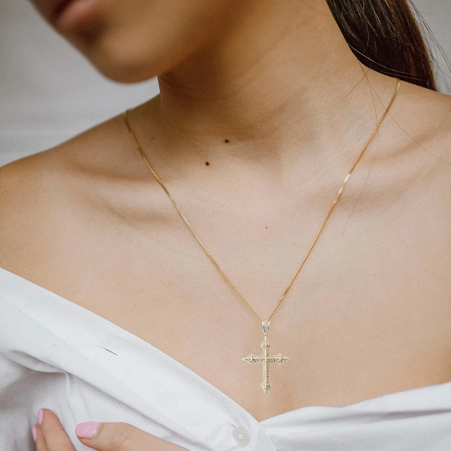 Cross Pendant Necklace for Women Jewelry Gold Cross Necklaces for Women Cross Necklace Minimalist Trendy Jewelry Valentines Day