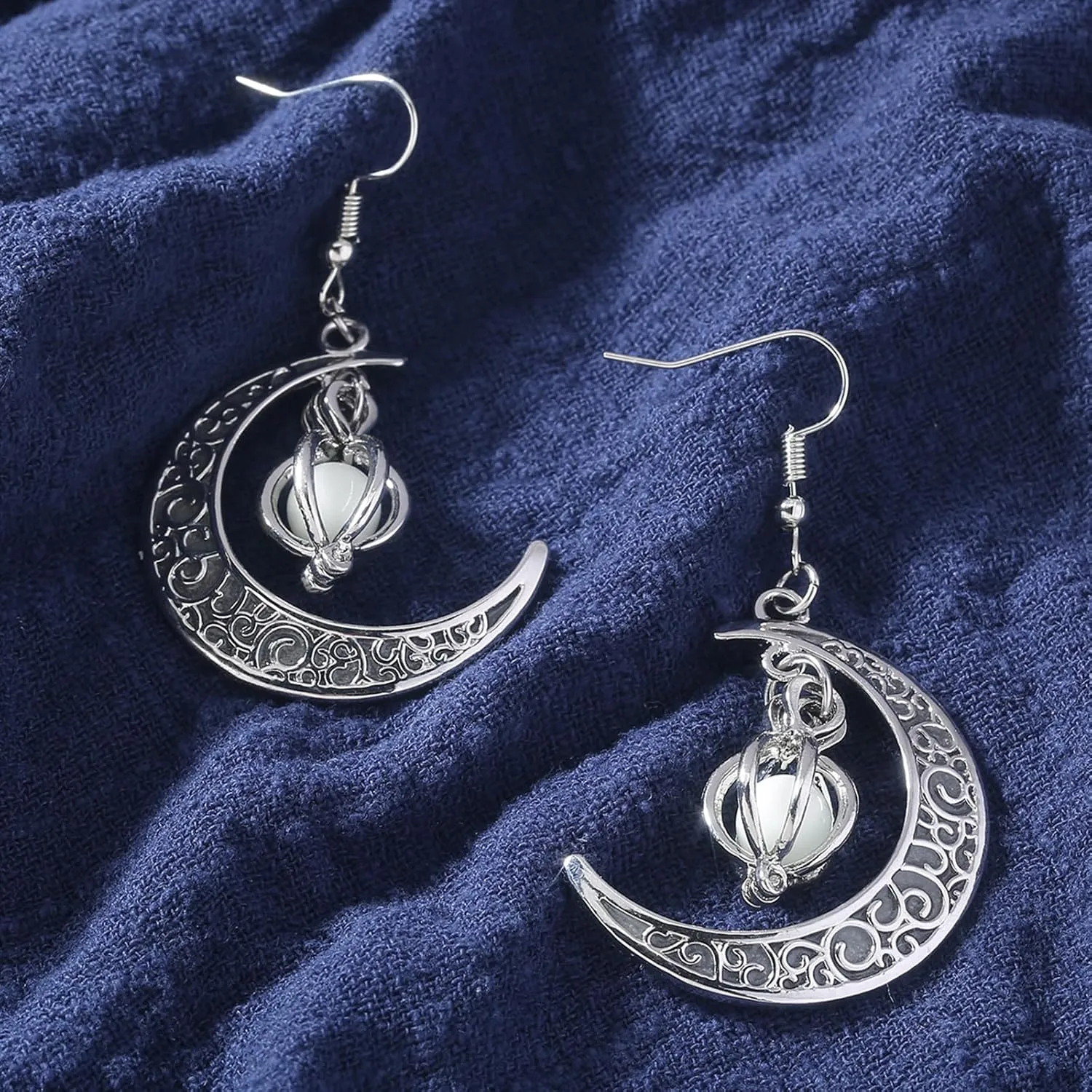 EEQQBZ Glow in The Dark Silver Crescent Moon Earrings - Glowing Blue Moon Charm - Magical Fantasy Fairy Glowing Earrings - Glow Jewelry