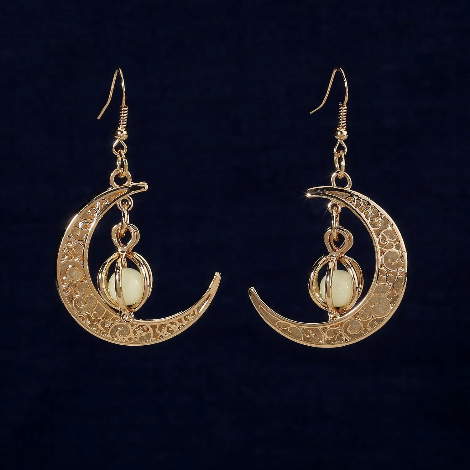 EEQQBZ Glow in The Dark Silver Crescent Moon Earrings - Glowing Blue Moon Charm - Magical Fantasy Fairy Glowing Earrings - Glow Jewelry