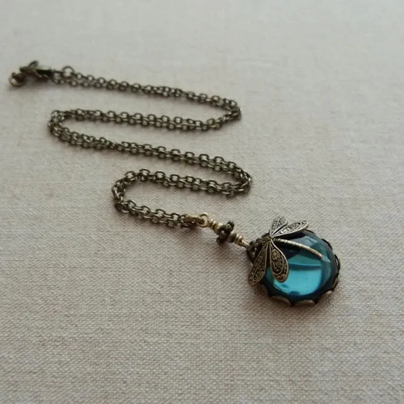 Enthralling Dragonfly Pendant Necklace