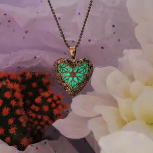 Gold Heart Glow in The Dark Necklace Jewelry Pendant Steampunk Fairy Magical (Green)