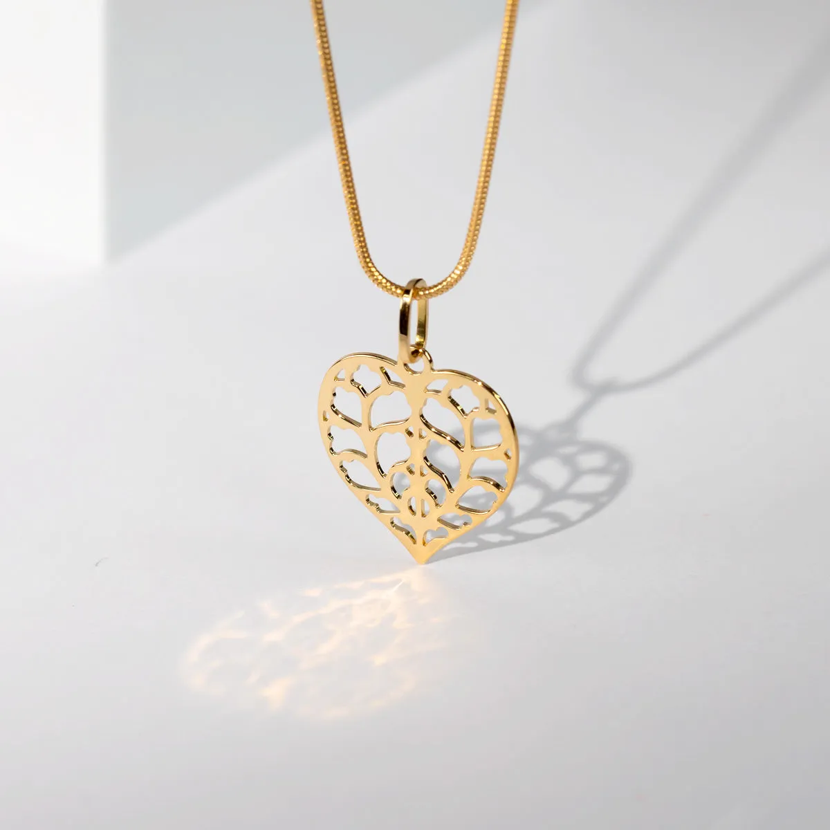 Limited Edition 18ct Yellow Gold Heart of Yorkshire 3cm Pendant