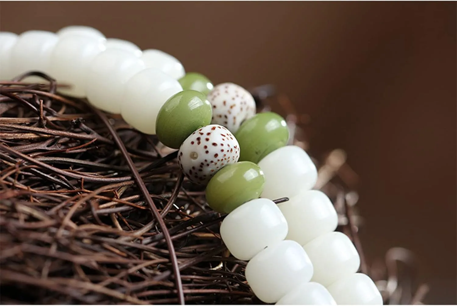 Moonetto White Jade Natural Bodhi Root 108 Mala Prayer Mantra Beads Meditation 3-Layer Lotus Hand String Multiplayer Bracelet