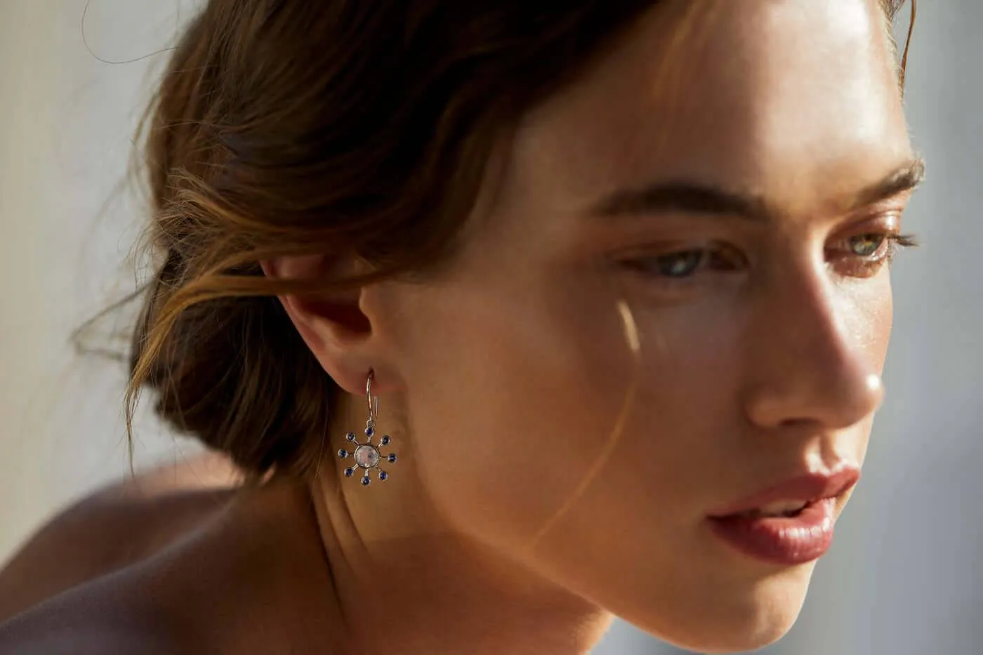 Moonstone Blossom Drop W-BS