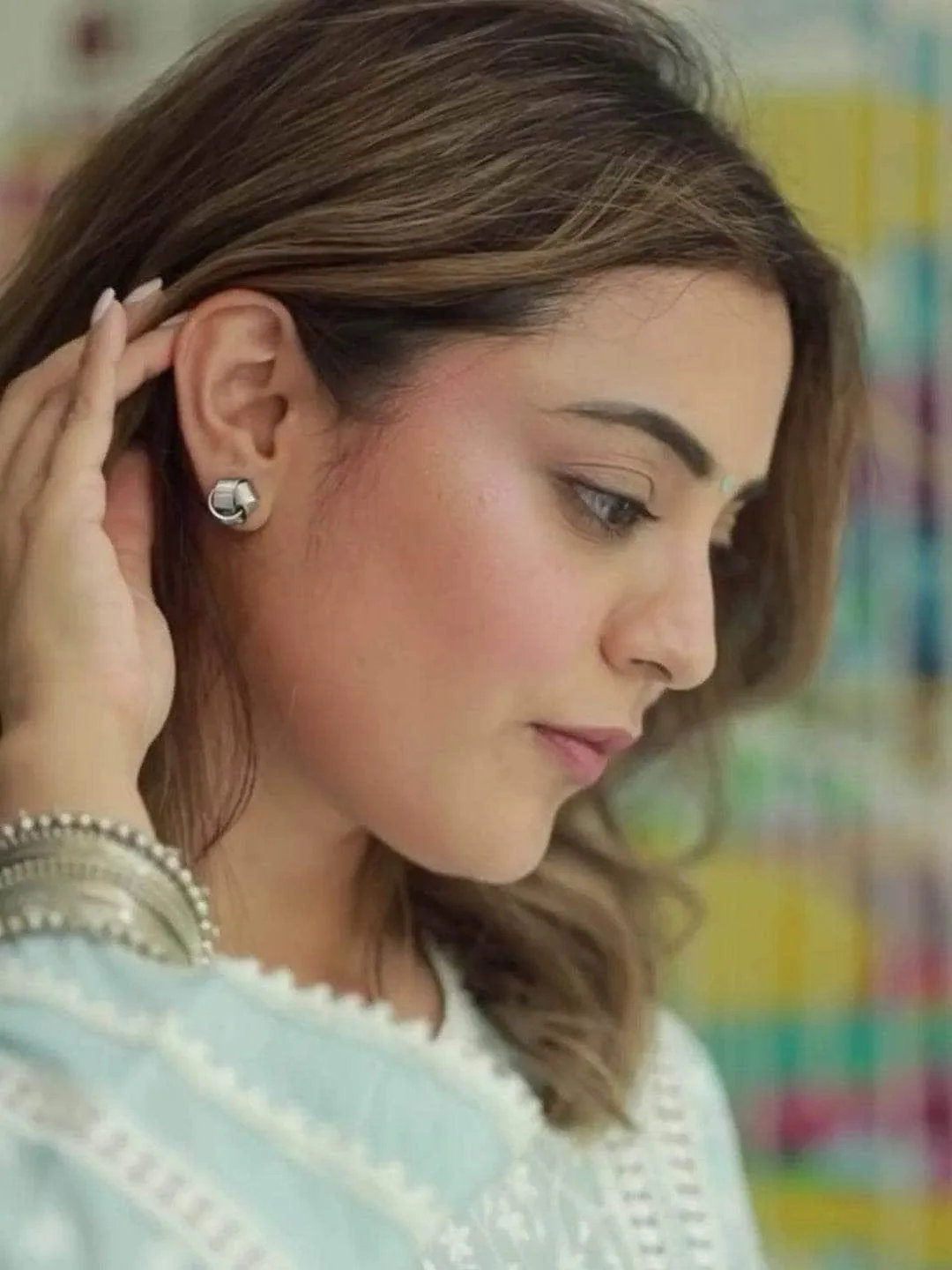 Nisha Aggarwal In Classic Knot Earring