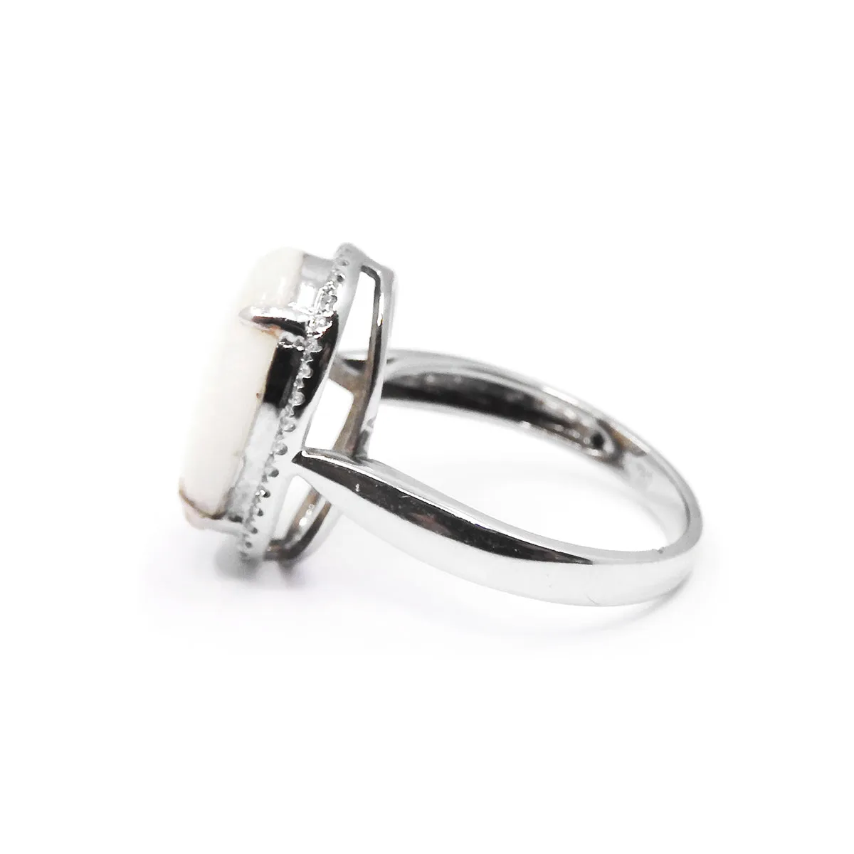 Opal and Diamond Ring | Pre-Loved | 18K White Gold