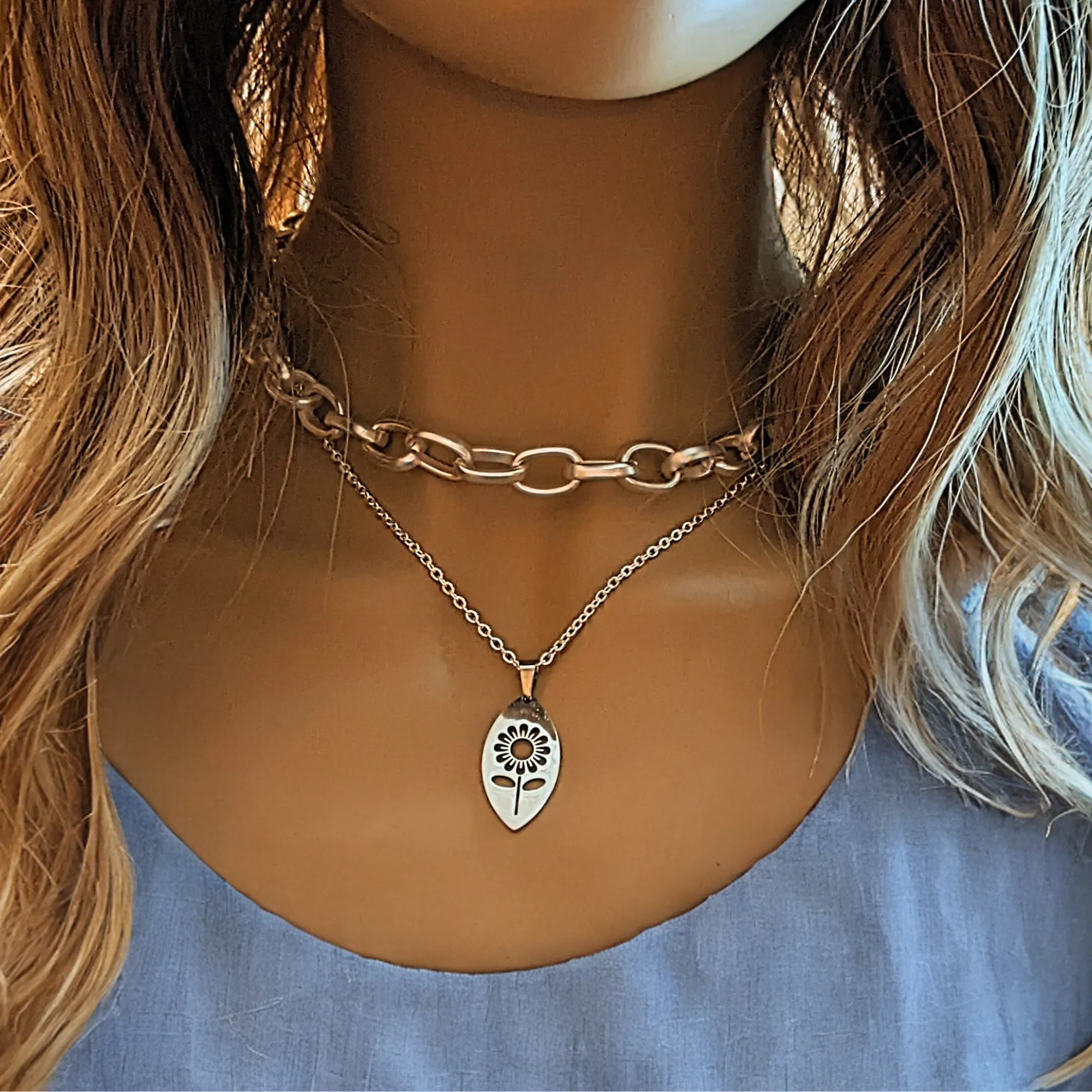 Oval Flower Necklace, 18- 24 inch