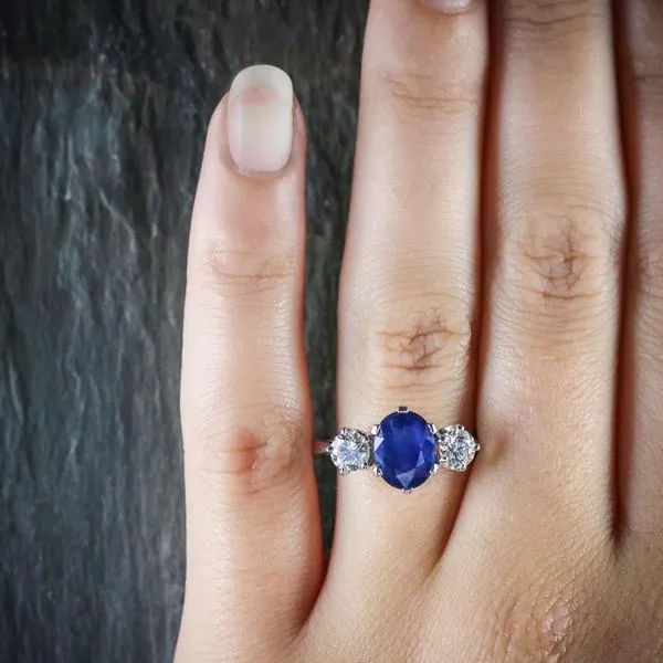 Sapphire Diamond Trilogy Ring 2.40Ct Sapphire 1.20Ct Diamond